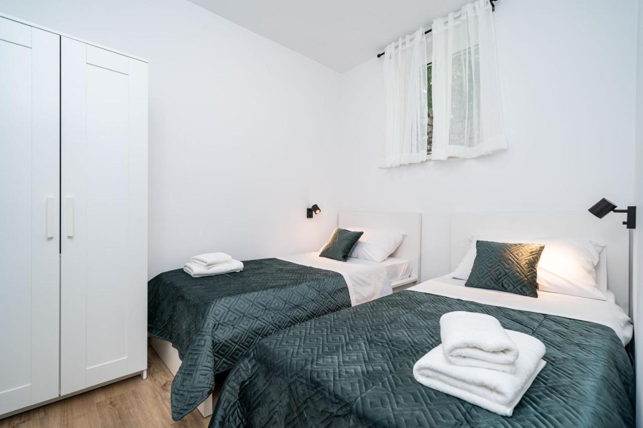 Apartments Nina & Paula - Apartment Nina Stikovica Luaran gambar