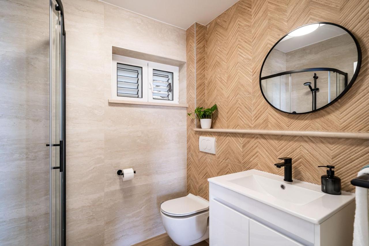 Apartments Nina & Paula - Apartment Nina Stikovica Luaran gambar